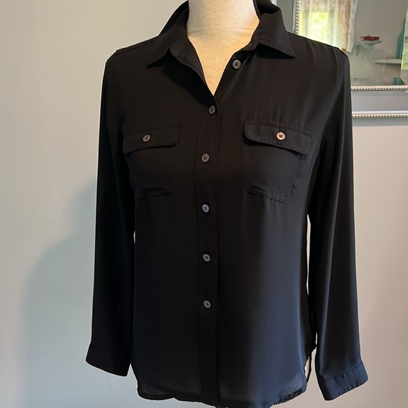 LOFT Bundle of 4 blouses Like New - Picture 13 of 17